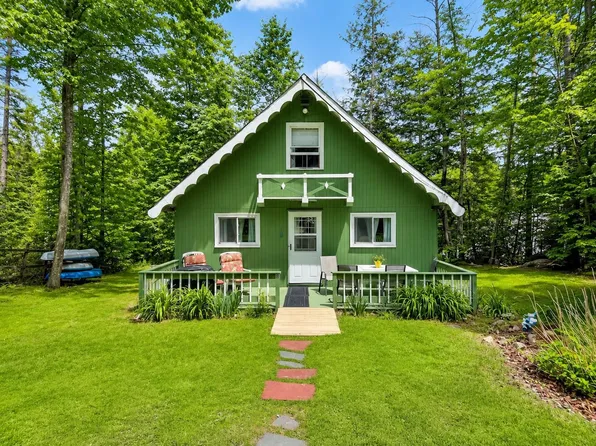15 Autumn Road, Hillsborough, NH 03244
