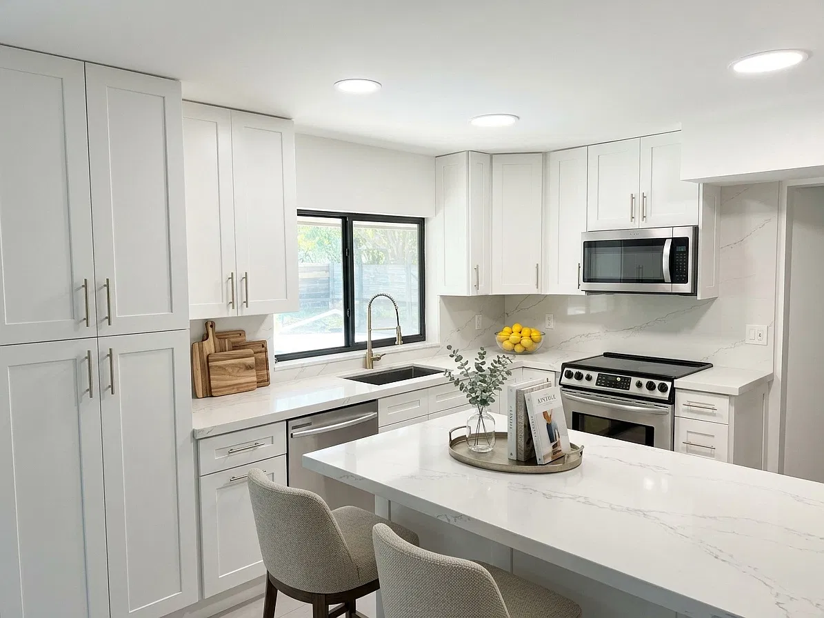 3 bed, 2.5 bath, 1721 sqft, $3,950 — Photo 4