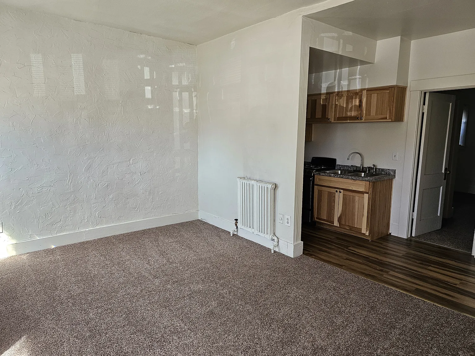 1001 N Weber St — Photo 3