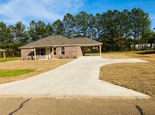 908 S Feemster Lake Rd, Tupelo, MS 38804