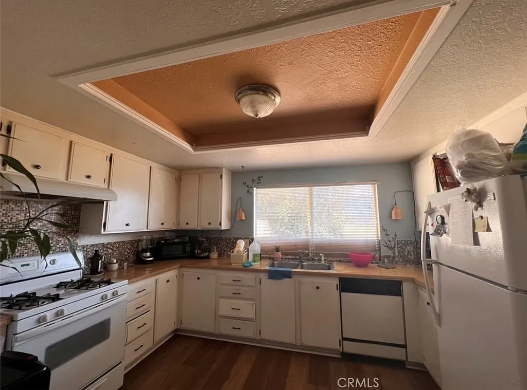 2 bed, 1.5 bath, 1150 sqft, $2,200 — Photo 4