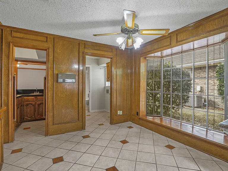 9738 Windham Dr — Photo 9