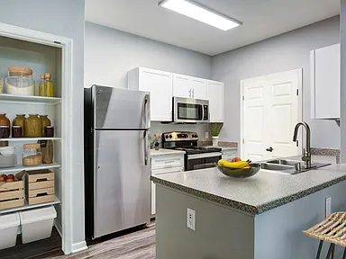 Miramonte and Trovas