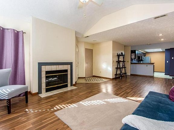 3rd image of 1273 Villa Oaks Ct