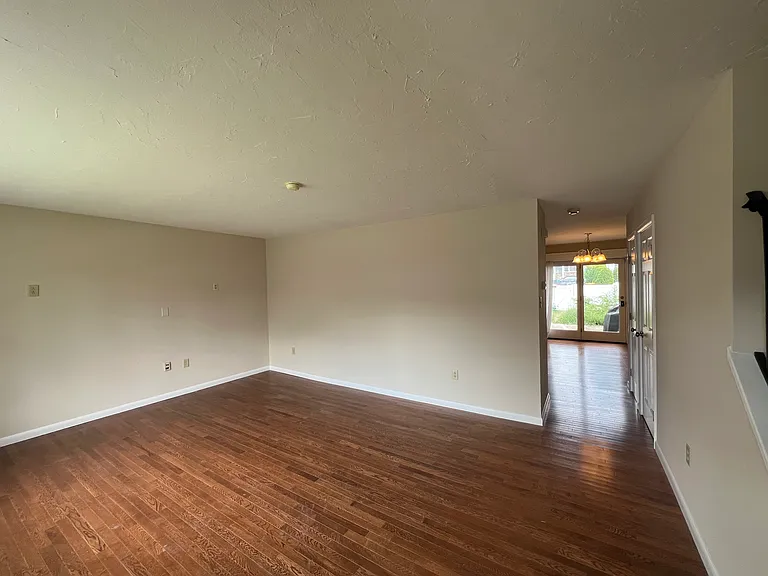 2519 Girard Ave — Photo 2