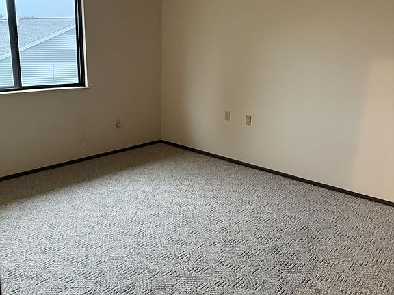 4th image of 6245 Normandy Dr #10