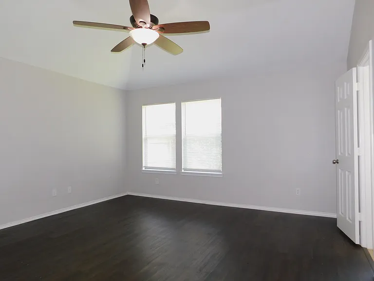 8613 Sagebrush Trl — Photo 12