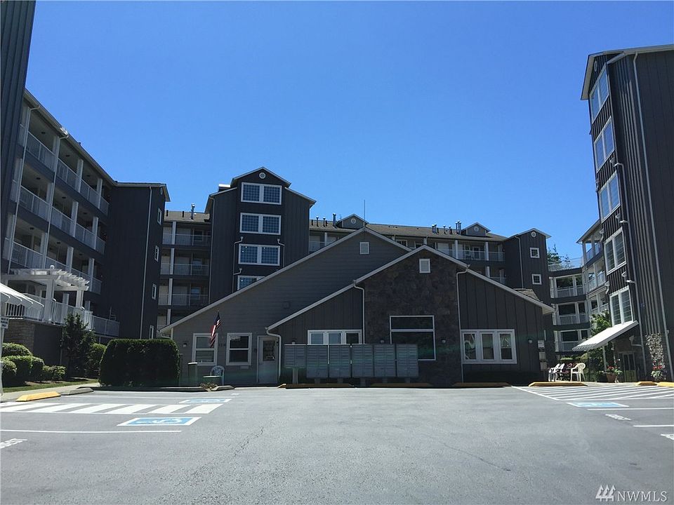 1st image of 1318 37th St Unit 2524