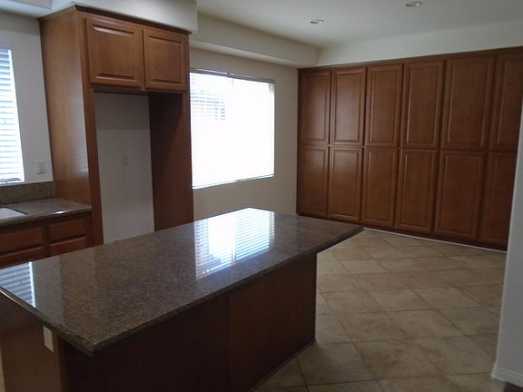 5th image of 31655 Dylan Dr