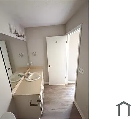 6197 Trestlewood Dr #B — Photo 7