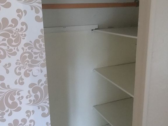 4th image of 820 Filbert Ave APT 02