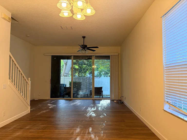 4212 Bismarck Palm Dr — Photo 37