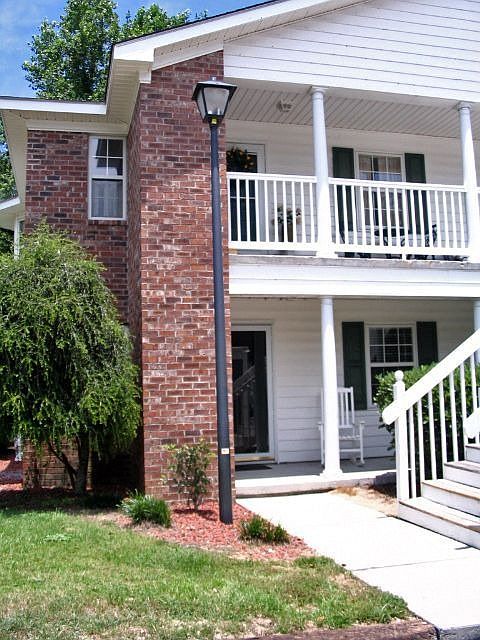 1st floor end unit