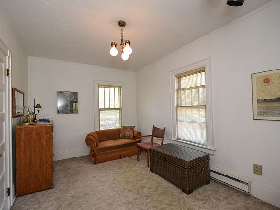 4th image of 2527 E Linnwood Ave