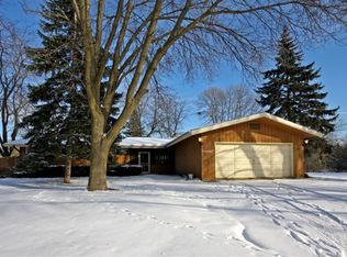 25444 W Scott Rd, Barrington, IL 60010