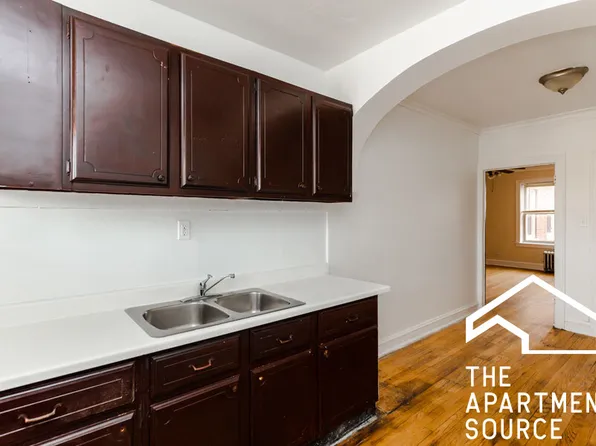 2111 Grove Ave #110, Berwyn, IL 60402