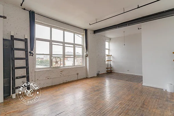 Rented by MySpaceNYC | media 3