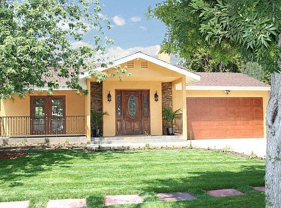 2nd image of 1849 N Hollywood Way