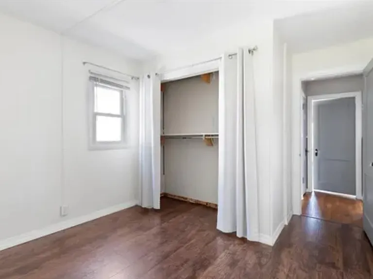 16 Wellington Rd — Photo 12