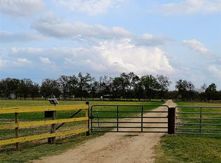 1042 Los Ranchitos Rd, Cameron, TX 76520