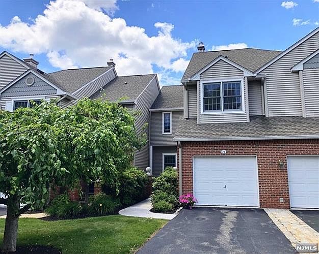 1st image of 76 Kent Dr