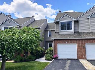 76 Kent Dr, Roseland, NJ 07068
