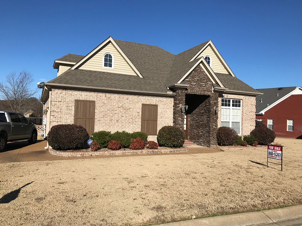 2nd image of 118 Indian Wells Dr