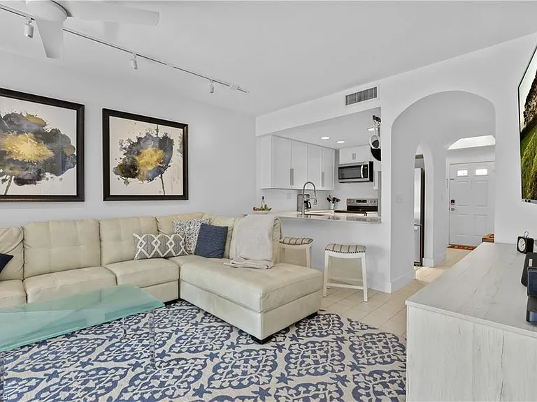 3308 Europa Dr #30 — Photo 7