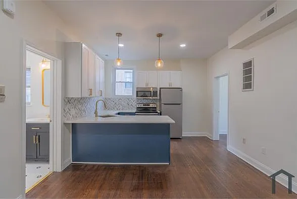 641 N 15th St #5 — Photo 5