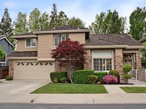 411 Triomphe Ct, Danville, CA 94506