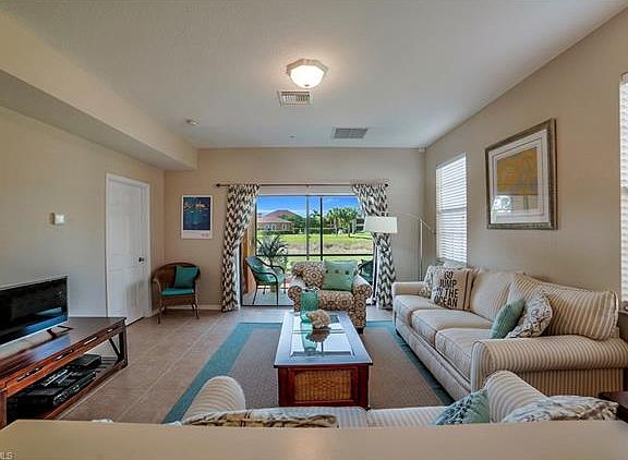 3rd image of 3783 Pino Vista Way Unit 102