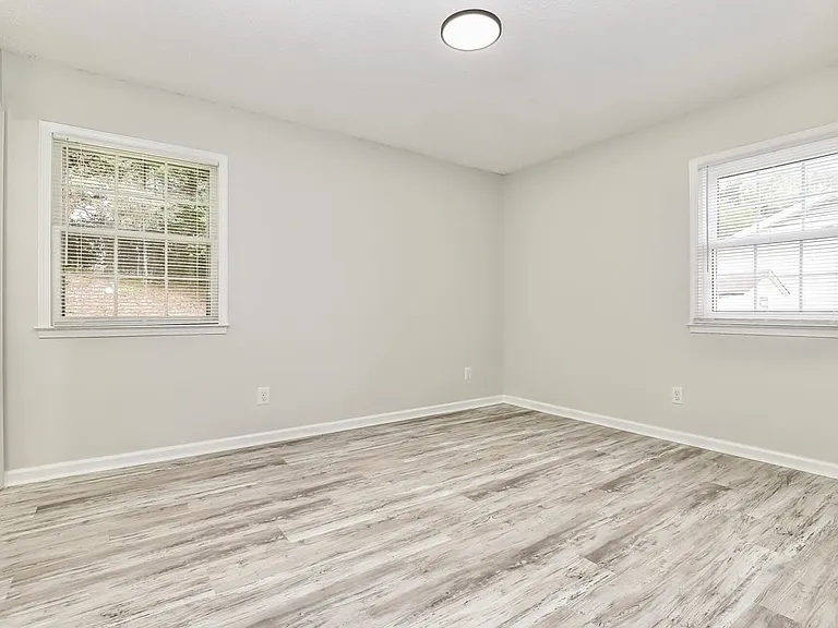 5401 Bayberry Ln — Photo 11