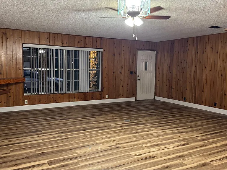 2565 Absher Rd — Photo 29