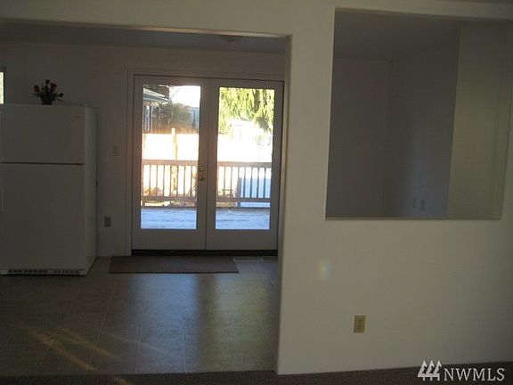 5th image of 1721 215th St SW