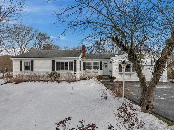 78 Long Hill Rd, Clinton, CT 06413