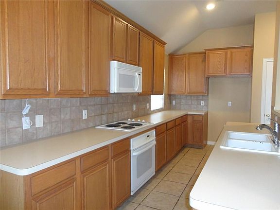 5th image of 5508 Blue Spruce Ln