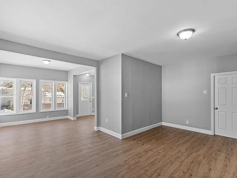 18 The Clearing St #1 — Photo 14