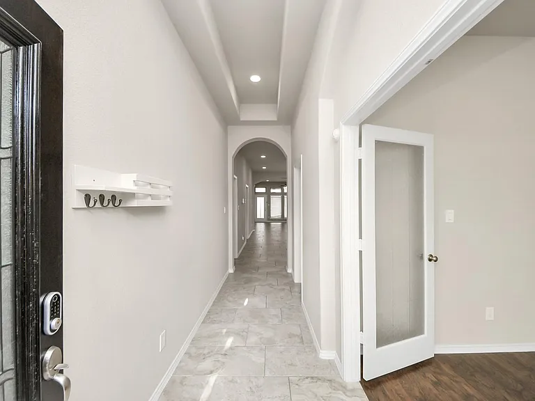 23918 Via Viale Dr — Photo 3