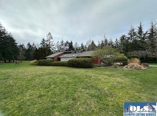 127 Applegate Ln, Sequim, WA 98382
