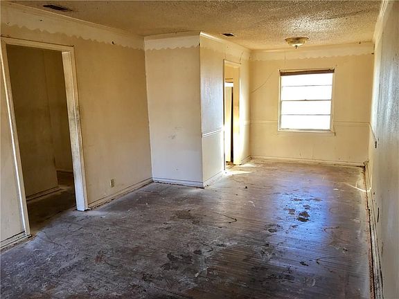 3rd image of 1844 Melissa St