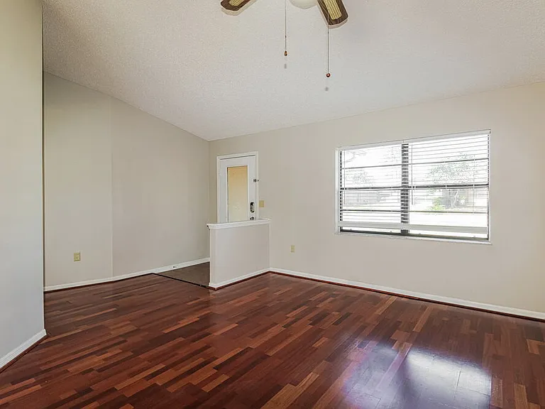 11479 Cavern Rd — Photo 5
