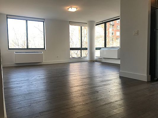 1st image of 70 Battery Pl APT 505