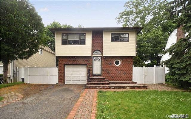 1st image of 211 E Asbury Avenue