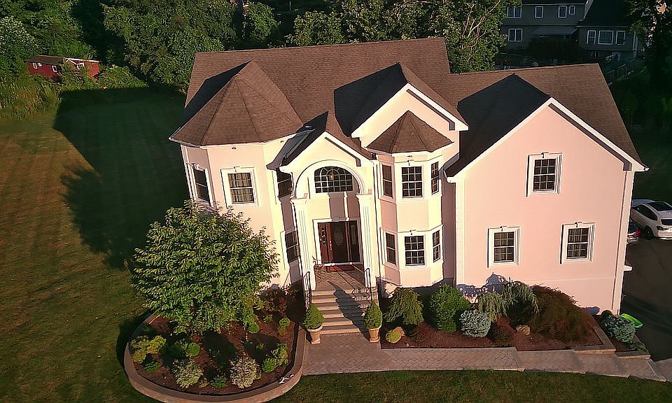 1st image of 12 Fant Farm Ln
