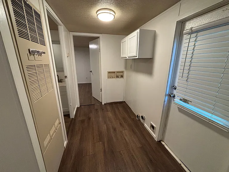 304 N Bloomington St #26 — Photo 10
