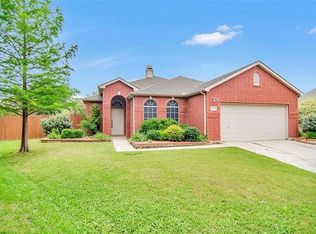 8409 Island Ct, Fort Worth, TX 76137