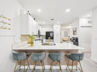 Pine Isle, Homestead, FL 33033