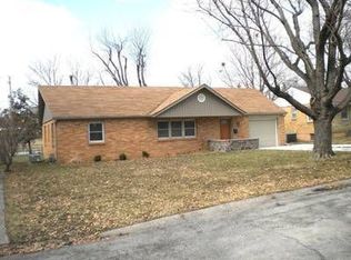 3910 S Dodgion Ave, Independence, MO 64055