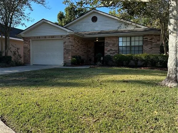 124 Bradley Pl, Belle Chasse, LA 70037
