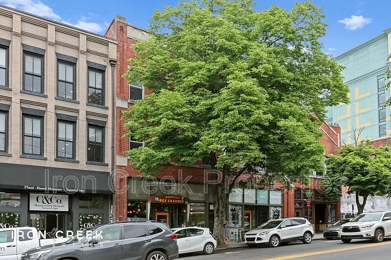 32 Broadway St #320